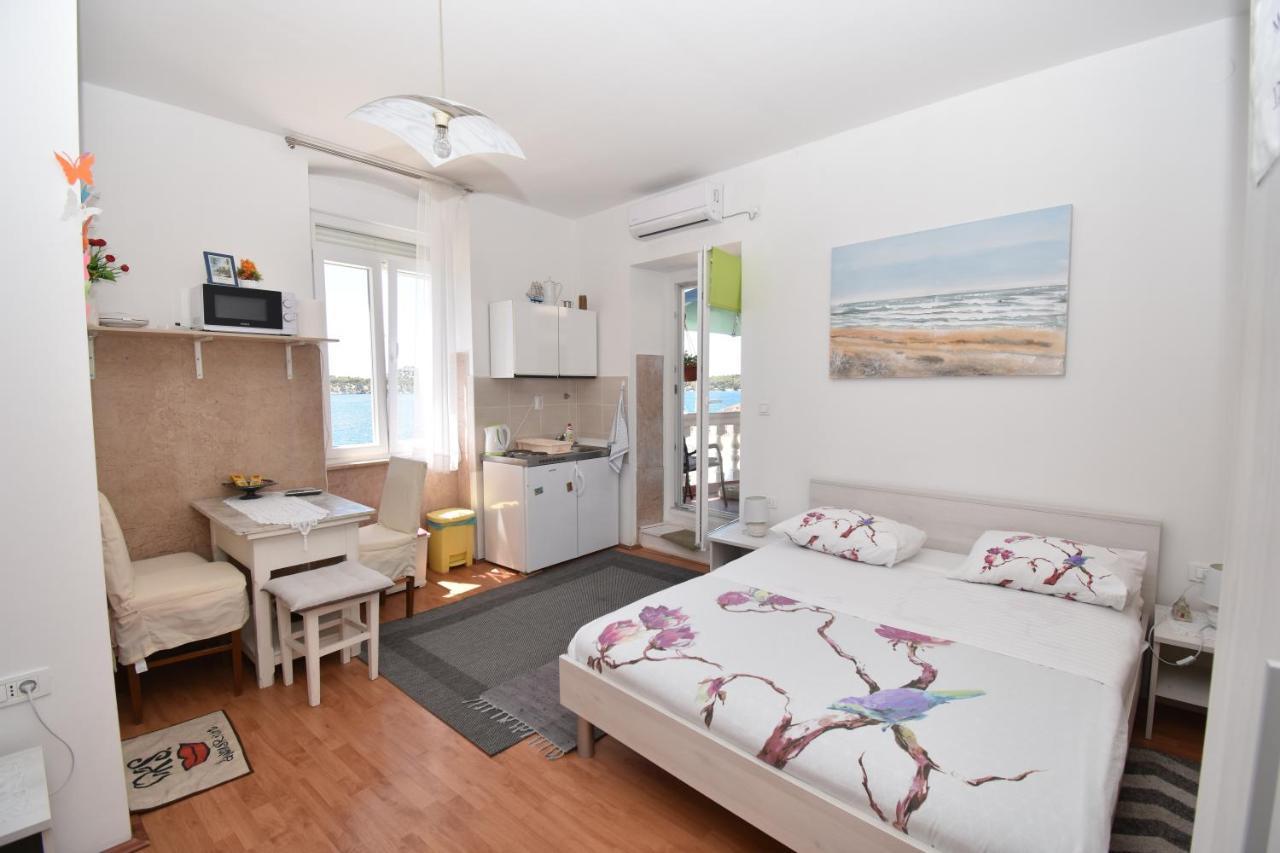 Apartmani Rina Šibenik Esterno foto
