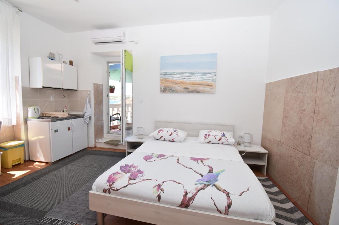 Apartmani Rina Šibenik Esterno foto