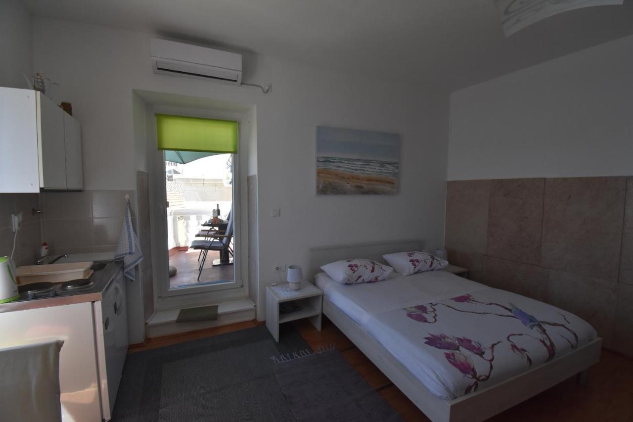 Apartmani Rina Šibenik Esterno foto