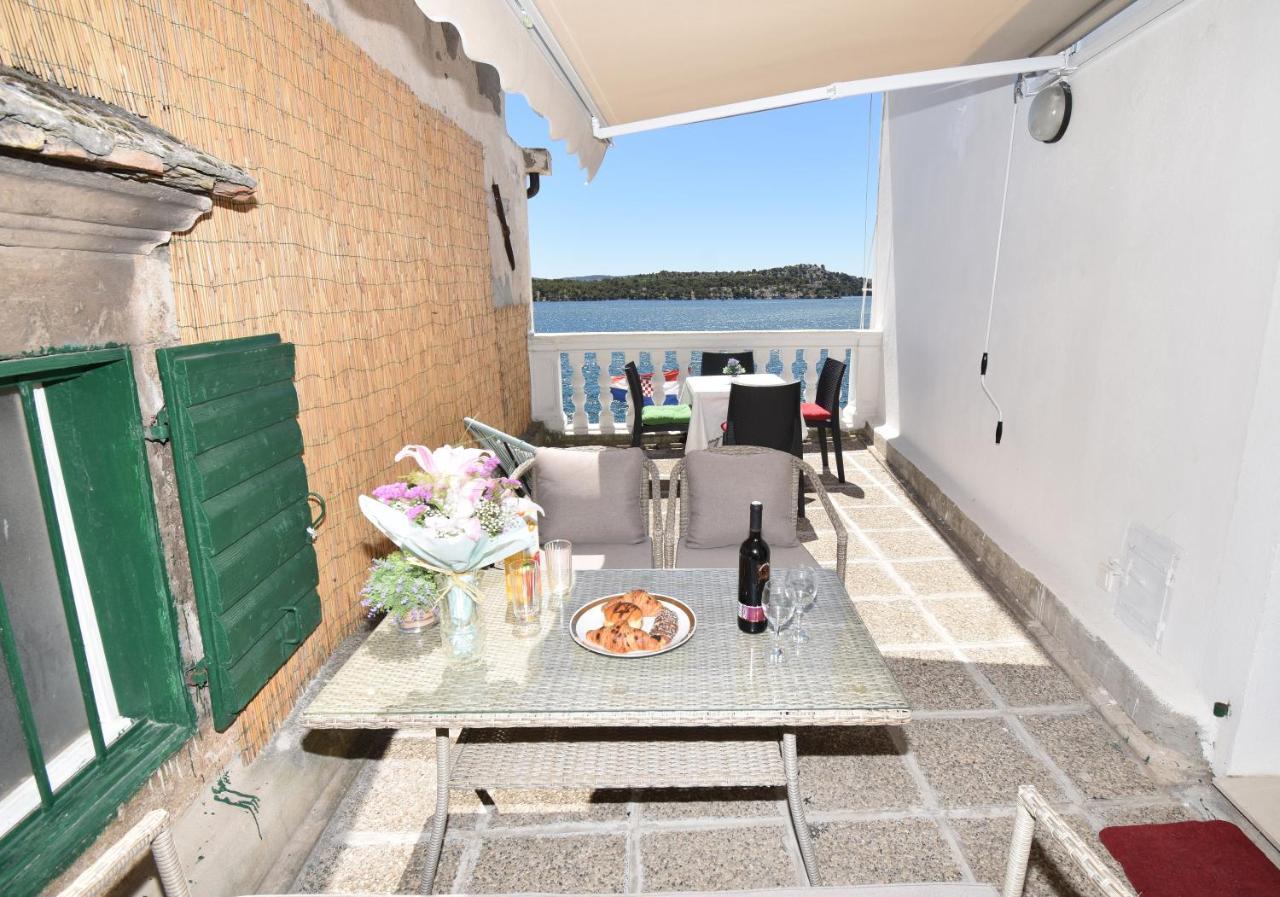 Apartmani Rina Šibenik Esterno foto