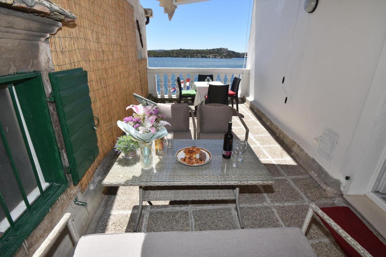 Apartmani Rina Šibenik Esterno foto