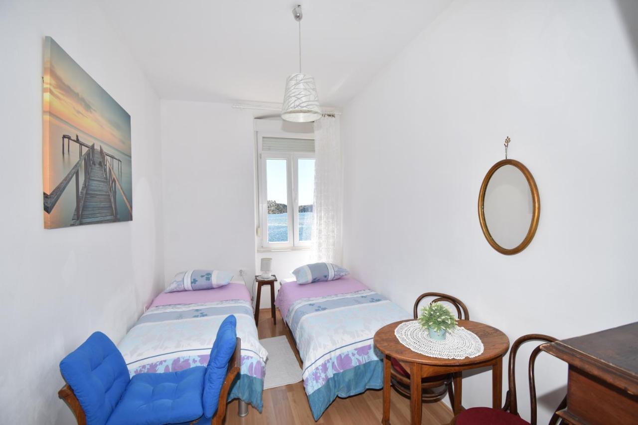 Apartmani Rina Šibenik Esterno foto