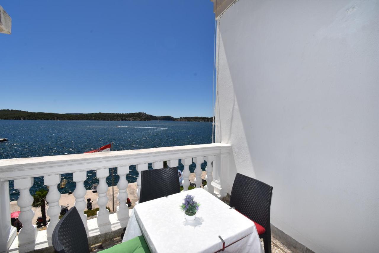 Apartmani Rina Šibenik Esterno foto