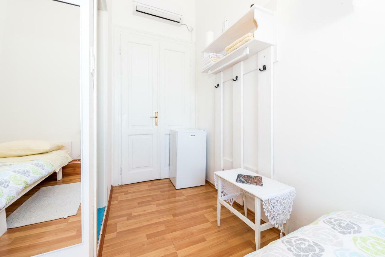 Apartmani Rina Šibenik Esterno foto