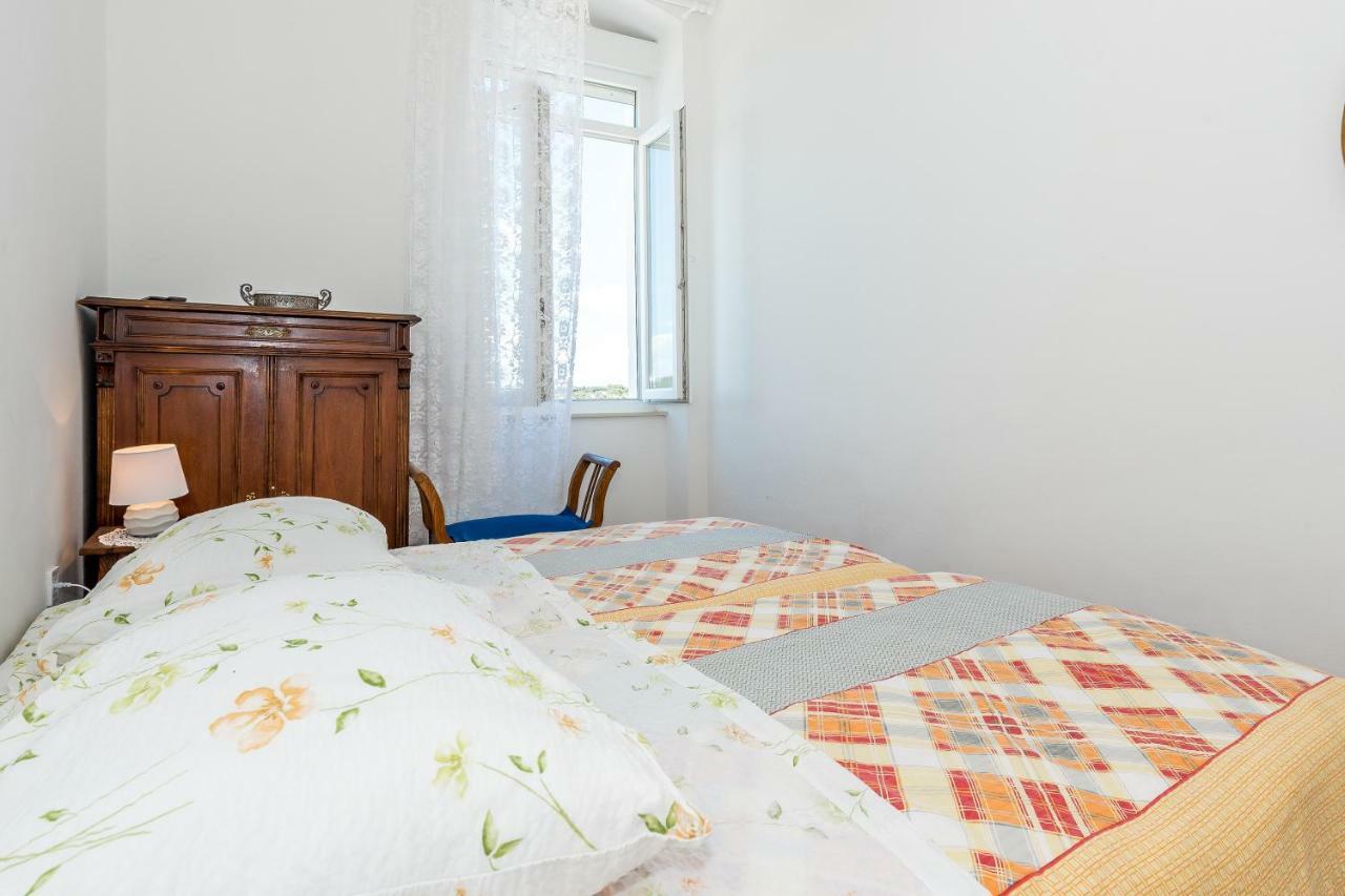 Apartmani Rina Šibenik Esterno foto