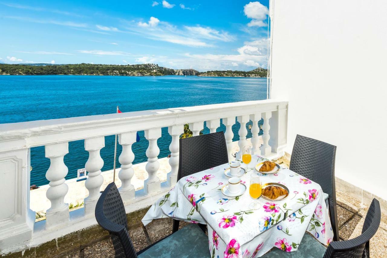 Apartmani Rina Šibenik Esterno foto