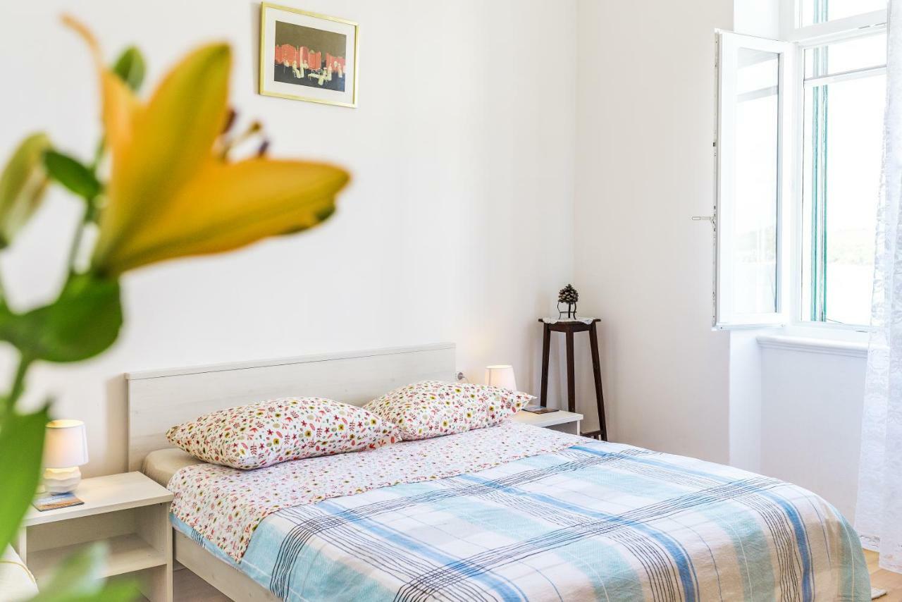 Apartmani Rina Šibenik Esterno foto