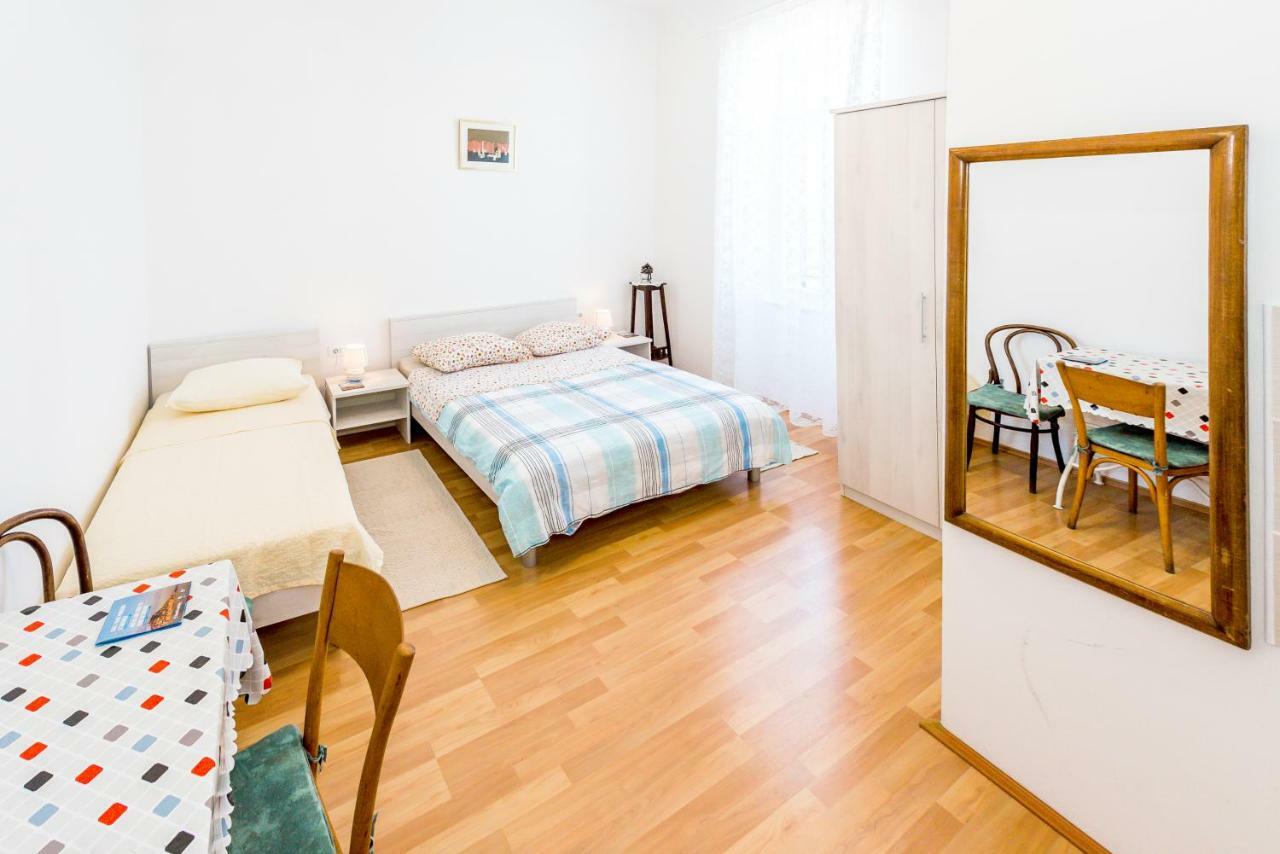 Apartmani Rina Šibenik Esterno foto